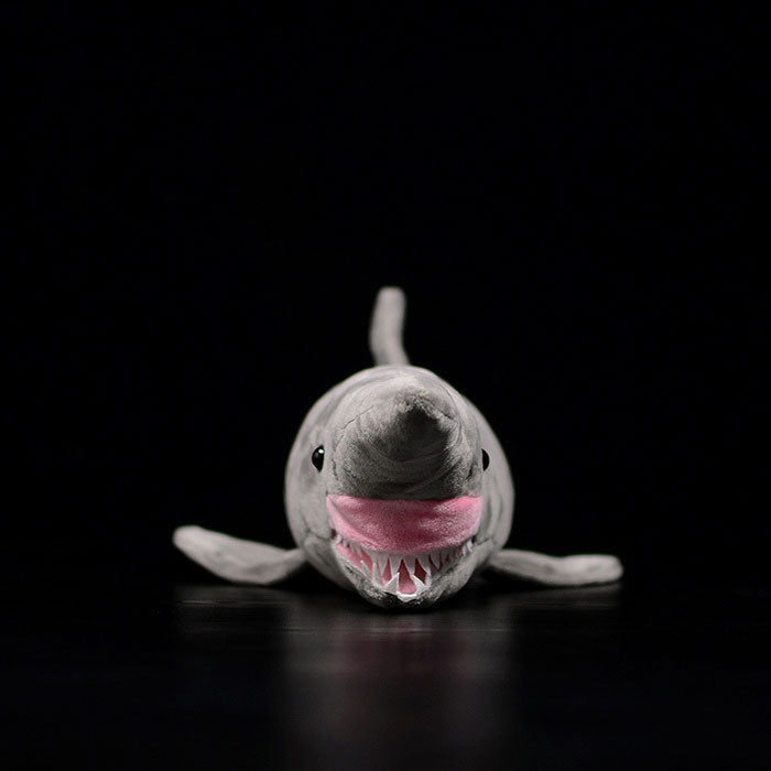 Simulation devil shark doll Euclidean pointed kiss shark doll simulation animal plush toy model gift