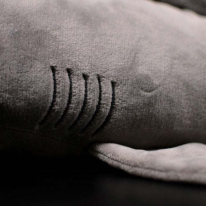 Simulation devil shark doll Euclidean pointed kiss shark doll simulation animal plush toy model gift